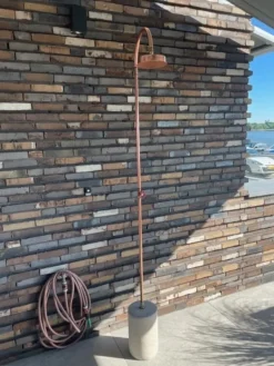 Aquart buitendouche - koper/beton