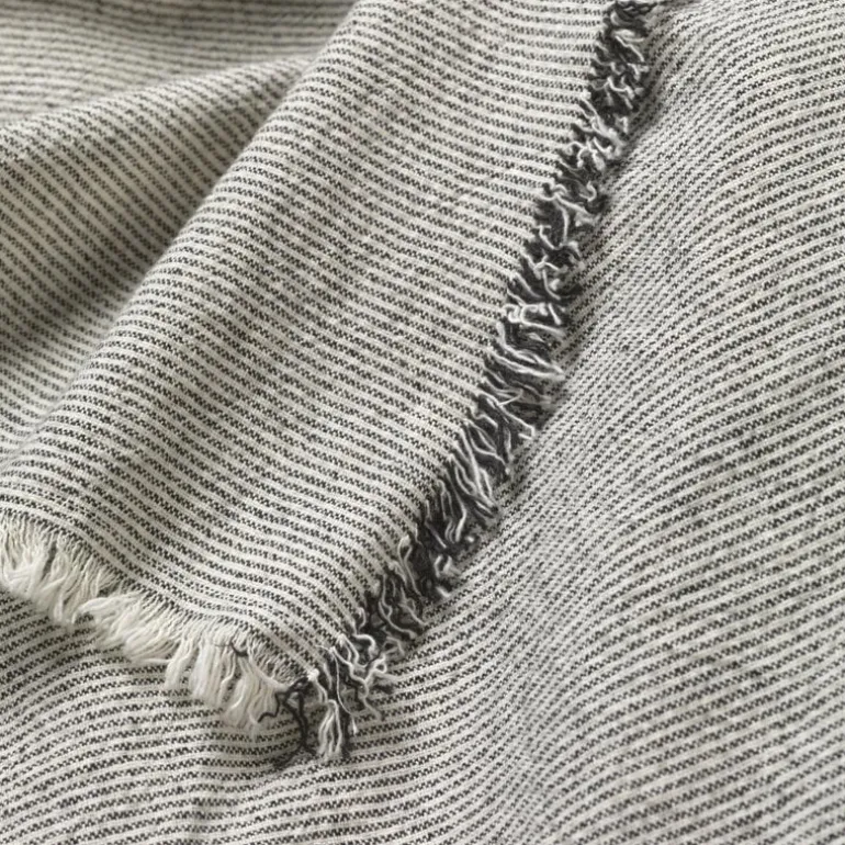 Elouise tafelkleed zwart/gebroken wit 160x300cm - 71210355