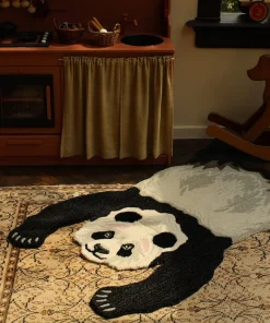 Plumpy panda vloerkleed L - 1.45.10.051.020.5