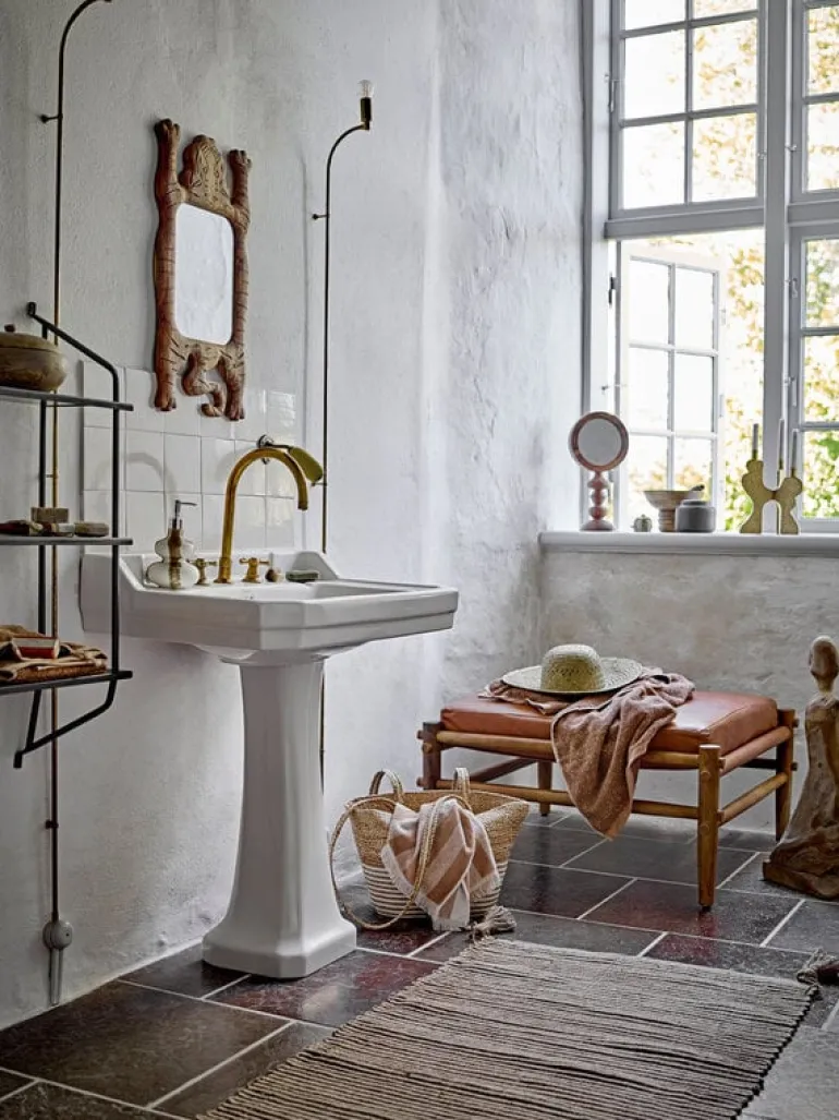 Simona tas - 82064789