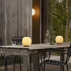 VL 45 radiohus portable lamp brass/glossy pale yellow glass - 5744171737